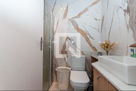 Apartamento à venda com 194m², 3 quartos e 3 vagasBanheiro do quarto 2 Suíte