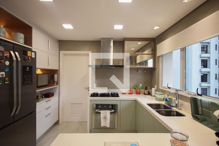 Apartamento à venda com 220m², 4 quartos e 4 vagasCozinha