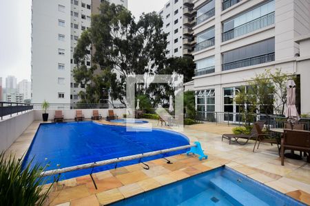 Apartamento à venda com 220m², 4 quartos e 4 vagasPiscina