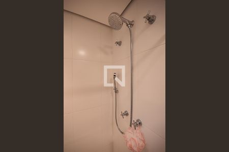 Apartamento à venda com 220m², 4 quartos e 4 vagasChuveiro do Banheiro da Suíte 3