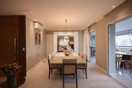 Apartamento à venda com 220m², 4 quartos e 4 vagasSala de Jantar