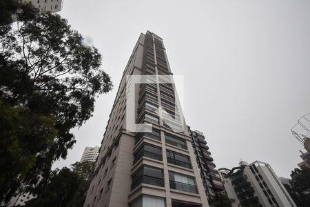 Apartamento à venda com 220m², 4 quartos e 4 vagasFachada