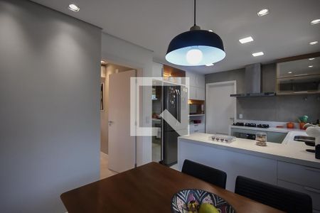 Apartamento à venda com 220m², 4 quartos e 4 vagasCozinha