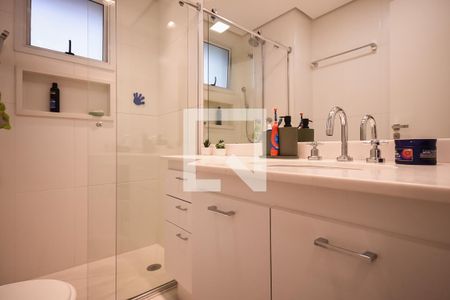 Apartamento à venda com 220m², 4 quartos e 4 vagasBanheiro Suíte 2