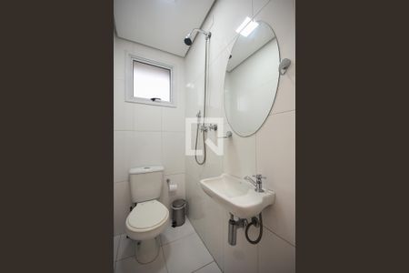 Apartamento à venda com 220m², 4 quartos e 4 vagasBanheiro de Serviço