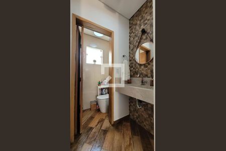 Casa à venda com 263m², 3 quartos e 4 vagas Casa à venda com 263m², 3 quartos e 4 vagasBanheiro