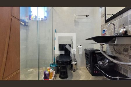 Casa à venda com 263m², 3 quartos e 4 vagas Casa à venda com 263m², 3 quartos e 4 vagasBanheiro 2