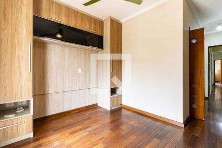 Casa à venda com 200m², 3 quartos e 2 vagasSuíte