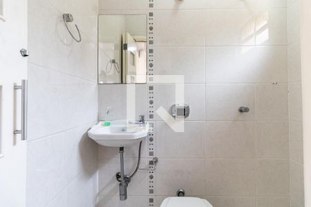 Casa à venda com 200m², 3 quartos e 2 vagasBanheiro Social 2