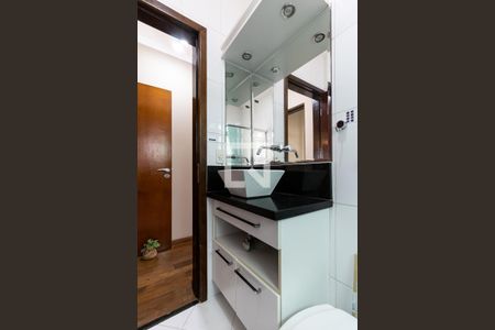 Casa à venda com 200m², 3 quartos e 2 vagasBanheiro da Suíte