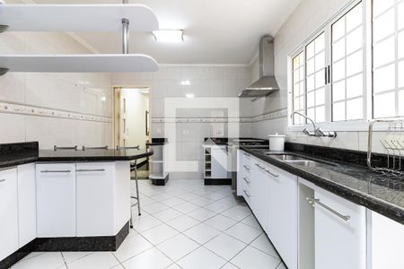 Casa à venda com 200m², 3 quartos e 2 vagasCozinha