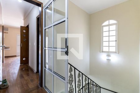 Casa à venda com 200m², 3 quartos e 2 vagasCorredor
