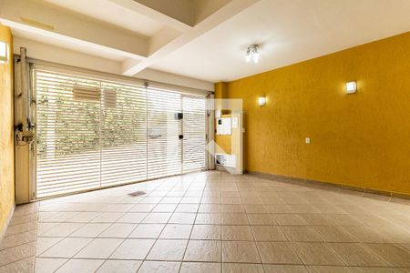 Casa à venda com 200m², 3 quartos e 2 vagasChurrasqueira