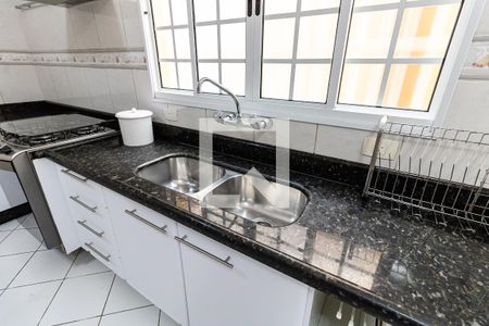 Casa à venda com 200m², 3 quartos e 2 vagasCozinha