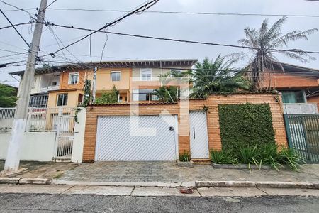 Casa à venda com 287m², 3 quartos e 3 vagasFachada