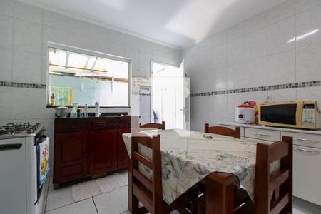 Casa para alugar com 97m², 2 quartos e 2 vagas Casa para alugar com 97m², 2 quartos e 2 vagasCozinha