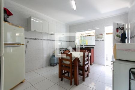 Casa para alugar com 97m², 2 quartos e 2 vagas Casa para alugar com 97m², 2 quartos e 2 vagasCozinha