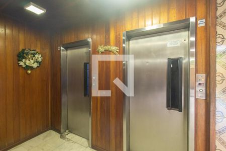Apartamento à venda com 70m², 2 quartos e 1 vagaElevador