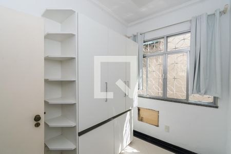 Casa à venda com 252m², 4 quartos e 5 vagasQuarto 4 - Armários