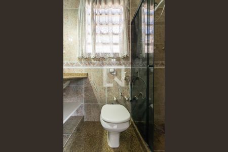 Casa à venda com 252m², 4 quartos e 5 vagasBanheiro da Suíte