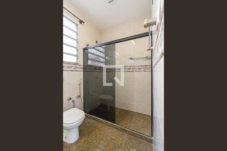 Casa à venda com 252m², 4 quartos e 5 vagasBanheiro 1 (2º andar)