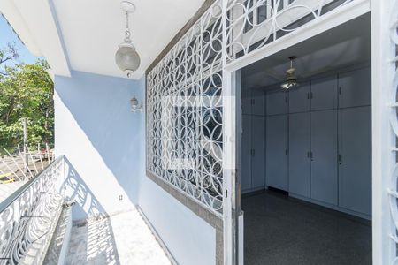 Casa à venda com 252m², 4 quartos e 5 vagasVaranda do Quarto 1 Suíte