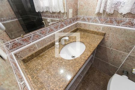 Casa à venda com 252m², 4 quartos e 5 vagasBanheiro da Suíte