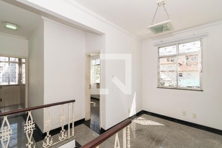 Casa à venda com 252m², 4 quartos e 5 vagasHall do 2º andar