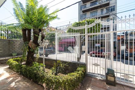 Casa à venda com 252m², 4 quartos e 5 vagasVaranda da Frente