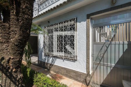 Casa à venda com 252m², 4 quartos e 5 vagasVaranda da Frente