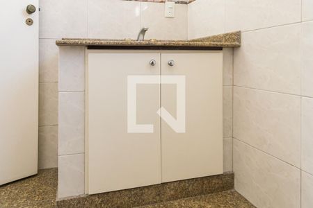 Casa à venda com 252m², 4 quartos e 5 vagasBanheiro 1 (2º andar)