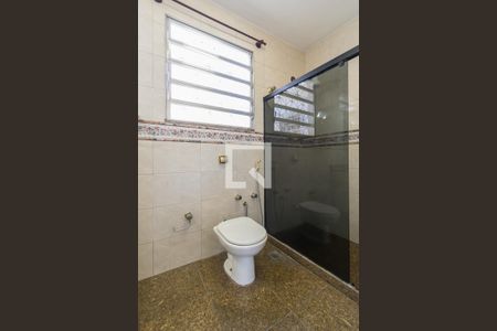 Casa à venda com 252m², 4 quartos e 5 vagasBanheiro 1 (2º andar)