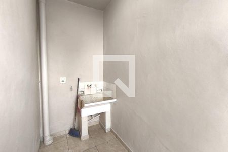 Casa para alugar com 79m², 2 quartos e sem vagaÁrea de Serviço