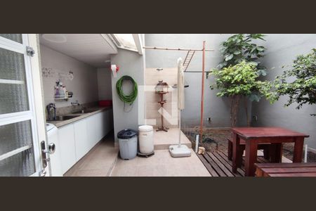 Casa à venda com 264m², 3 quartos e 1 vagaLavanderia