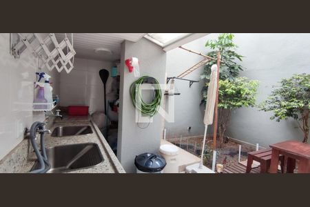 Casa à venda com 264m², 3 quartos e 1 vagaLavanderia