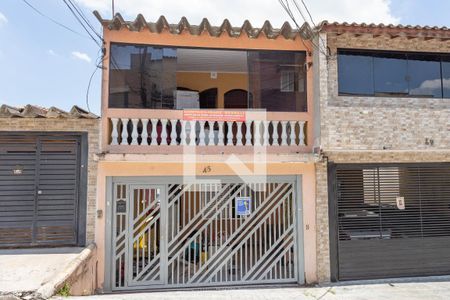 Casa para alugar com 70m², 2 quartos e 1 vagaFachada + Placa