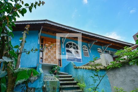 Fachada de casa à venda com 2 quartos, 100m² em Interlagos, São Paulo