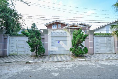 Fachada de casa à venda com 2 quartos, 100m² em Interlagos, São Paulo