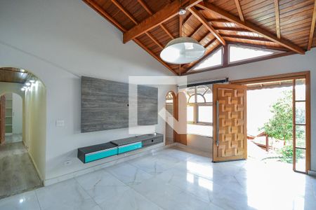 Casa à venda com 2 quartos, 100m² em Interlagos, São Paulo