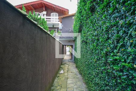 Corredor externo de casa à venda com 2 quartos, 100m² em Interlagos, São Paulo