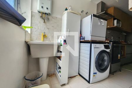 Apartamento à venda com 65m², 2 quartos e 1 vagaÁrea de Serviço