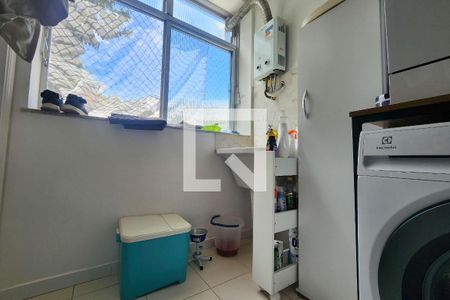 Apartamento à venda com 65m², 2 quartos e 1 vagaÁrea de Serviço