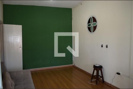 Sala de casa para alugar com 4 quartos, 110m² em Maria Goretti, Belo Horizonte