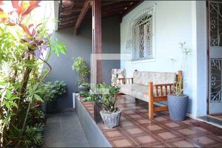 Casa para alugar com 110m², 4 quartos e 1 vagaÁrea Externa