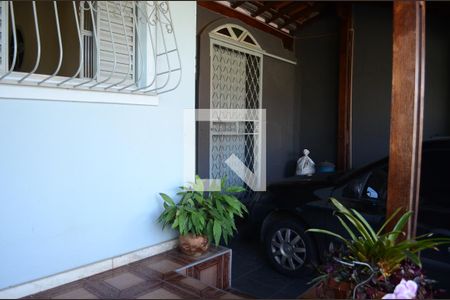 Casa para alugar com 110m², 4 quartos e 1 vagaÁrea Externa