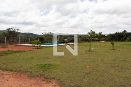 Casa à venda com 450m², 2 quartos e NaN vagasÁREA EXTERNA FUNDOS