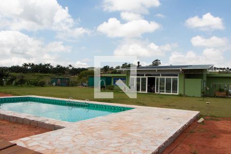 Casa à venda com 450m², 2 quartos e NaN vagasÁREA EXTERNA FUNDOS