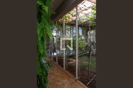 Casa à venda com 450m², 2 quartos e NaN vagasCORREDOR