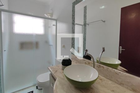 Casa à venda com 170m², 3 quartos e 4 vagasBanheiro Social