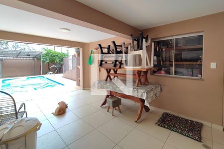 Casa à venda com 170m², 3 quartos e 4 vagasÁrea gourmet